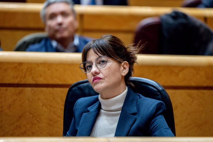 La ministra de Juventud e Infancia, Sira Rego, durante una sesión de control al Gobierno, en el Senado, a 17 de diciembre de 2024, en Madrid (España). 