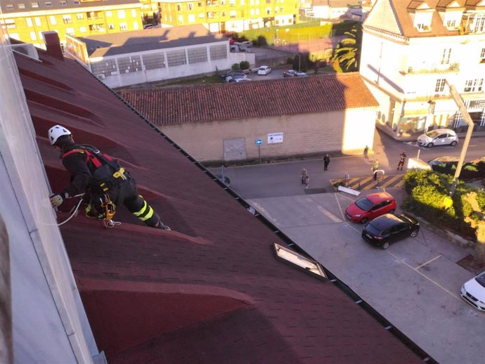 El 112 gestiona 12 incidencias en Cantabria este miércoles por el viento