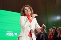 Montero considera "un orgullo" que la "relacionen" con socialistas como Chaves y Griñán que "han modernizado Andalucía"