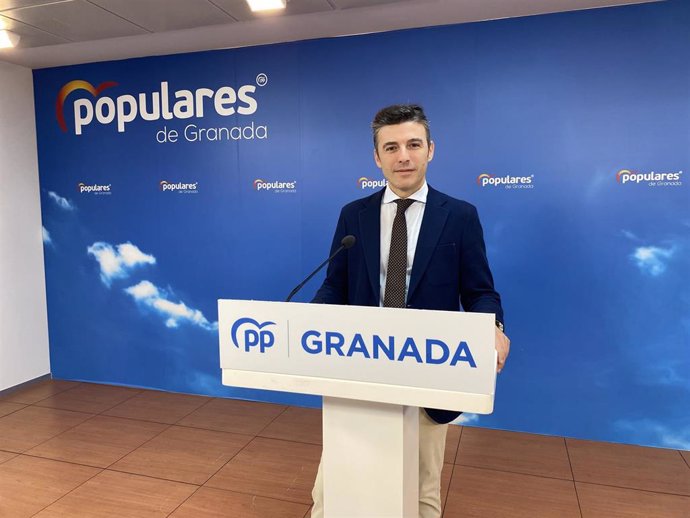 El secretario general del PP de Granada, Jorge Saavedra