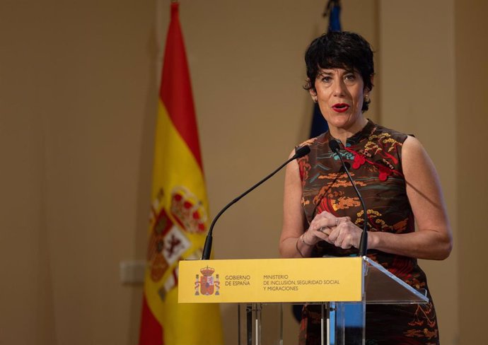 La ministra de Inclusión, Seguridad Social y Migraciones, Elma Saiz, ofrece una rueda de prensa, en el Ministerio de Inclusión, Seguridad Social y Migraciones, a 9 de enero de 2025, en Madrid (España). Durante su comparecencia, la ministra ha realizado un