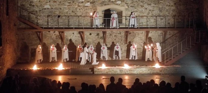 Imagen de archivo de una de las visitas teatralizadas del Castillo de los Templarios de Ponferrada.