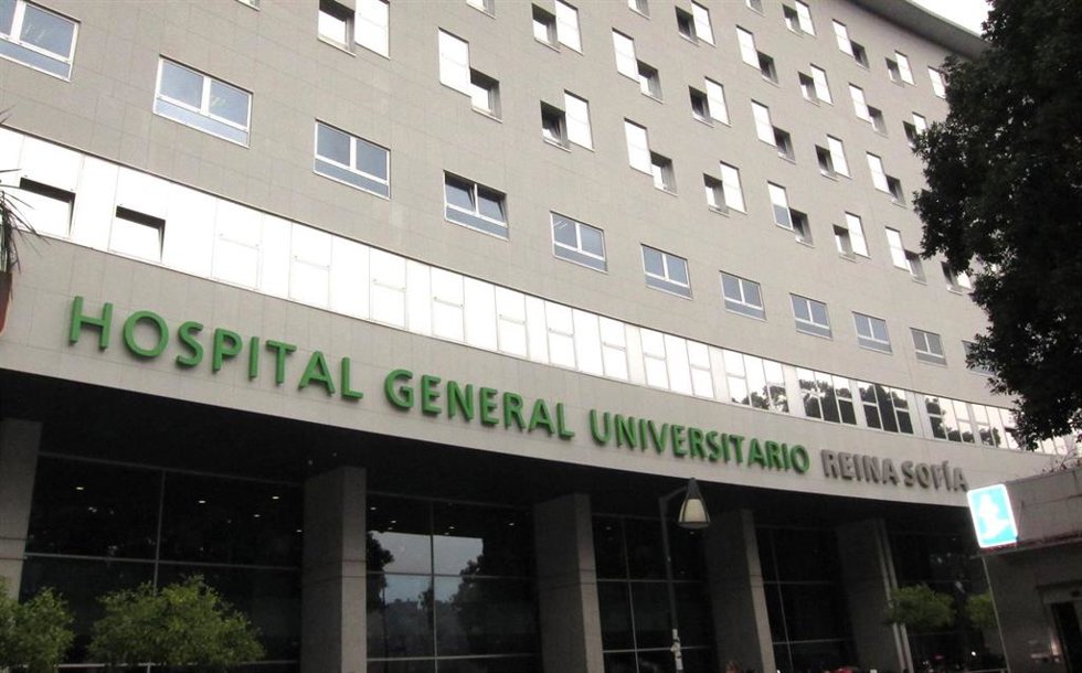 Cvirus.- Murcia detecta un brote de Covid-19 con 18 positivos en el hospital Reina Sofía