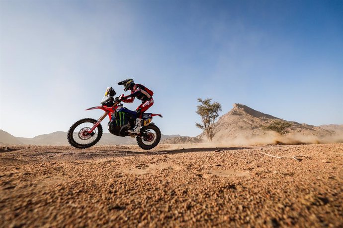 68 SCHAREINA Tosha (spa), Honda, Monster Energy Honda HRC, Motul, RallyGP, action during the Stage 1 of the Dakar 2025 on January 4, 2025 around Bisha, Saudi Arabia - Photo Antonin Vincent / DPPI