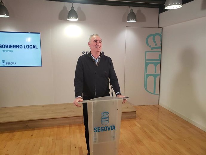 El alcalde de Segovia, José Mazarías, en la rueda de prensa tras la Junta de Gobierno.