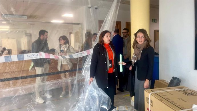 La Consellera de Justícia i Administració Pública, Nuria Martínez, visita les Oficines d'Assistència a les Víctimes del Delicte (OAVD) d'Utiel i Requena