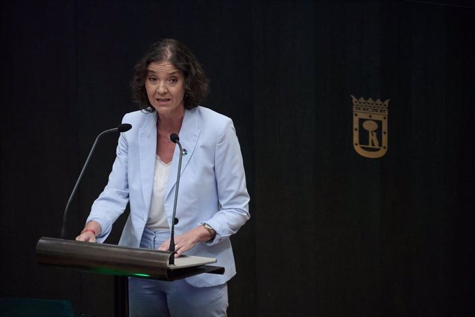 Archivo - La portavoz del PSOE en el Ayuntamiento de Madrid, Reyes Maroto, interviene durante un pleno extraordinario del Ayuntamiento de Madrid, en el Palacio de Cibeles, a 25 de junio de 2024, en Madrid (España).