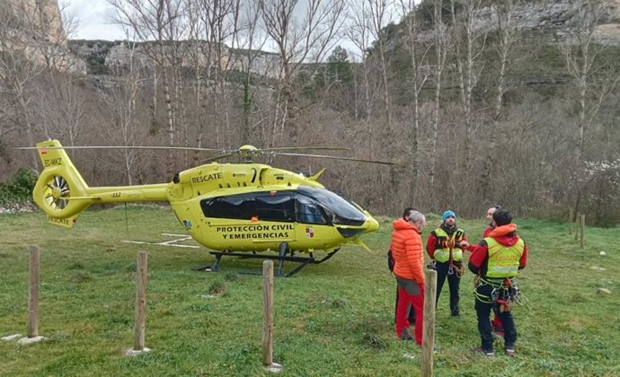 Helicóptero que ha participado en el dispositivo de búsqueda de la joven fallecida en Orbaneja.