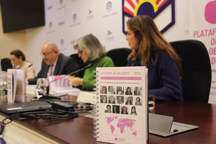 Desde la izda: Sara Pinzi, Manuel Torralbo, Rafaela Pastor y Lourdes Pastor, durante la presentación de la agenda.