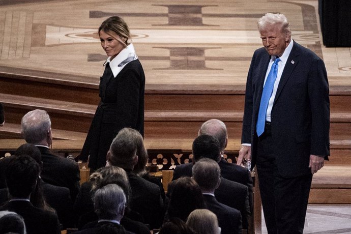 El presidente electo de EEUU, Donald Trump, y la futura primera dama, Melania Trump