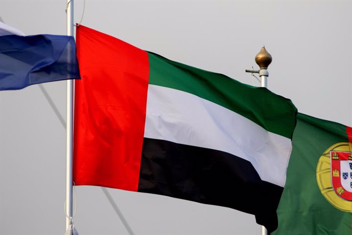 Archivo - November 2, 2023, Saint Petersburg, Russia: The national flag of the Federal State of the United Arab Emirates as a participating country at the 12th St. Petersburg International Gas Forum