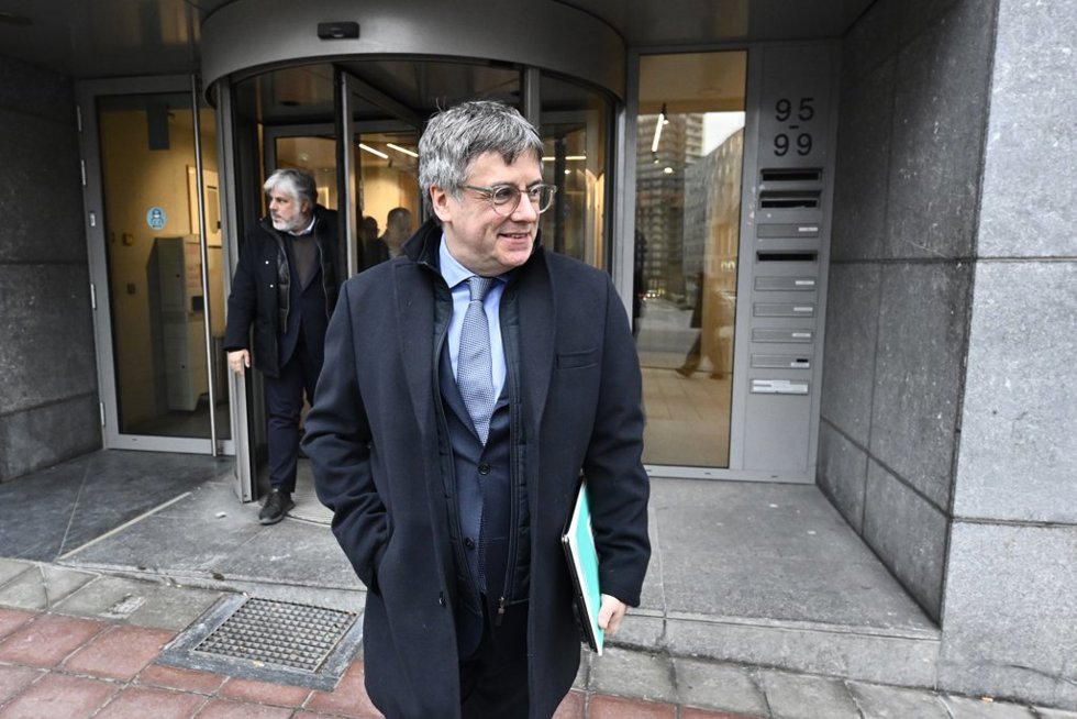 El presidente de Junts, Carles Puigdemont, durante la reunión de la Ejecutiva permanente de Junts, en el Press Club Brussels Europe, a 9 de diciembre de 2024, en Bruselas (Bélgica).