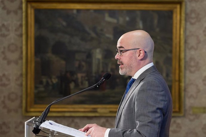 El delegado del Gobierno en la Comunidad de Madrid, Francisco Martín, durante una rueda de prensa, en la sede de la Delegación del Gobierno, a 30 de diciembre de 2024, en Madrid (España).