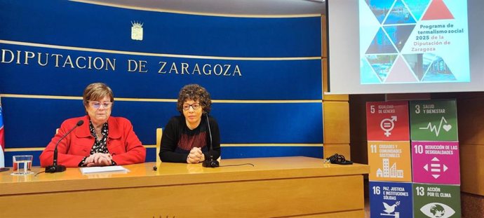 La ldiputada delegada de Bienestar Social de la Diputación de Zaragoza, Mercedes Trébol, y la técnico de servicio Yolanda Morales, en la presentación del porgrama termal de la DPZ