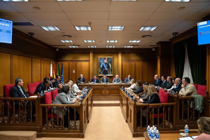 Pleno extraordinario de la Diputación de Almería.