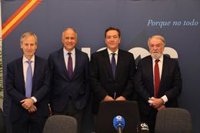 La plataforma impulsada por Mayor Oreja propone repatriar a menores migrantes o subir los años para obtener nacionalidad