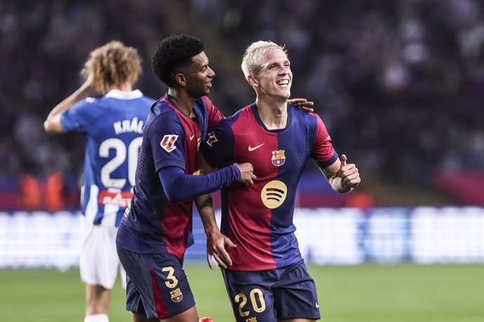 Archivo - Dani Olmo of FC Barcelona celebrates a goal during the Spanish league, La Liga EA Sports, football match played between FC Barcelona and RCD Espanyol at Estadio Olimpico de Montjuic Lluis Companys on November 03, 2024 in Barcelona, Spain.