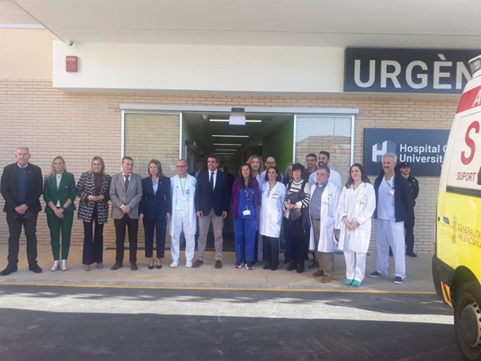 Mazón durant la seua visita a les obres d'ampliació d'Urgències de l'Hospital General