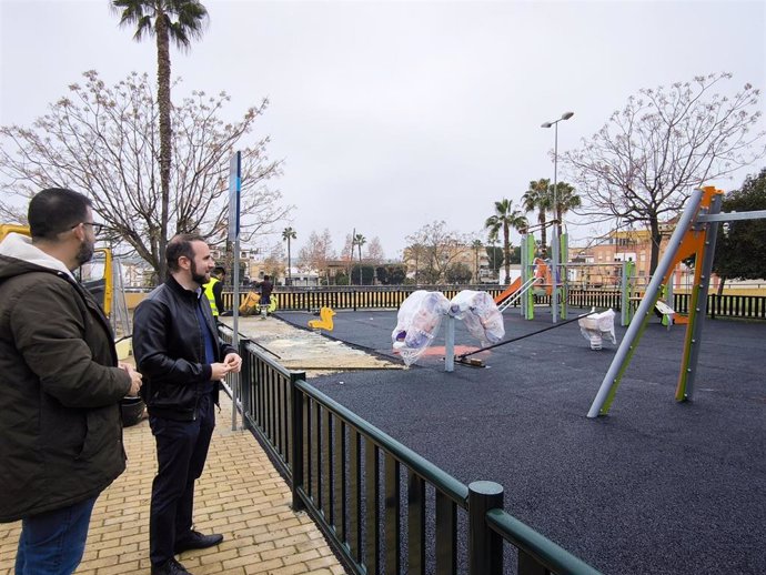 Obras de ampliación y reforma de la zona de juegos infantiles de la Plaza del Rey