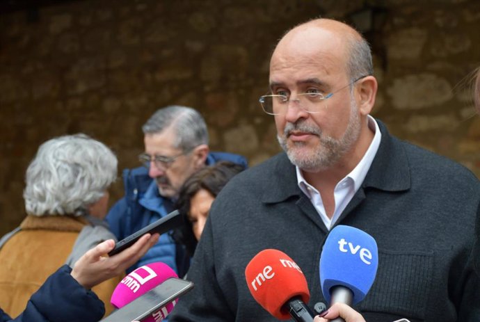 El vicepresidente primero de Castilla-La Mancha, José Luis Martínez Guijarro