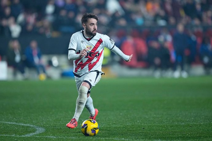 Unai Lopez of Rayo Vallecano in action during the Spanish League, LaLiga EA Sports, football match played between Rayo Vallecano and Rea Madrid at Estadio de Vallecas on December 14, 2024, in Madrid, Spain.