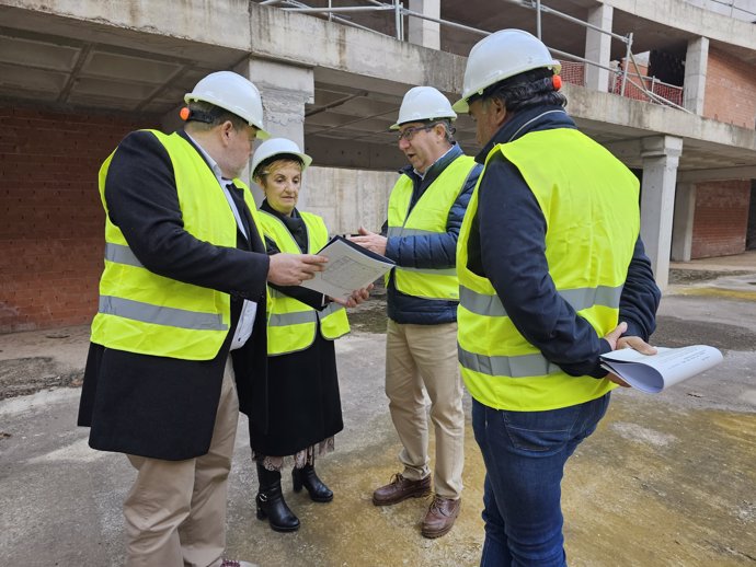 La consellera de Innovación, Industria, Comercio y Turismo, Marián Cano, ha visitado las obras del Centro Cultural de Benidorm que ha promovido la Sociedad Proyectos para la Transformación Digital, entidad dependiente de la Generalitat.