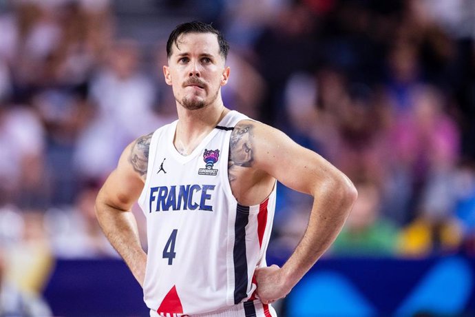 Archivo - FILED - 07 September 2022, North Rhine-Westphalia, Cologne: France's Thomas Heurtel reacts during the European Championship Group B basketball match between France an at the Lanxess Arena. Photo: Marius Becker/dpa