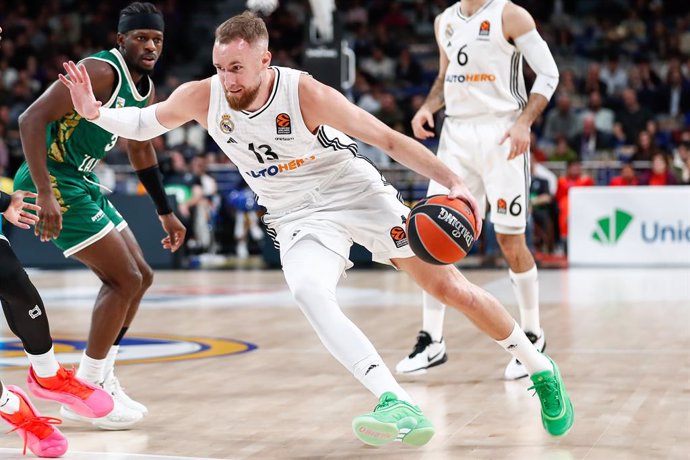 Dzanan Musa of Real Madrid in action during the Turkish Airlines EuroLeague Regular Season match between Real Madrid and Zalgiris Kaunas at Wizink Center on December 12, 2024 in Madrid, Spain.