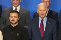 Biden traslada a Zelenski su intención de seguir apoyando a Ucrania en "su lucha por la libertad"