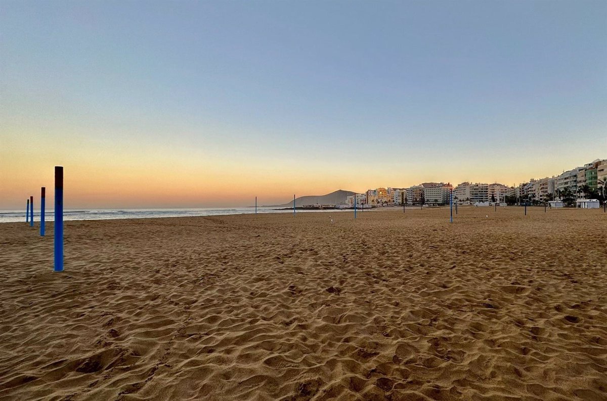 Canarias presenta este sábado cielos despejados con intervalos matinales en las islas orientales