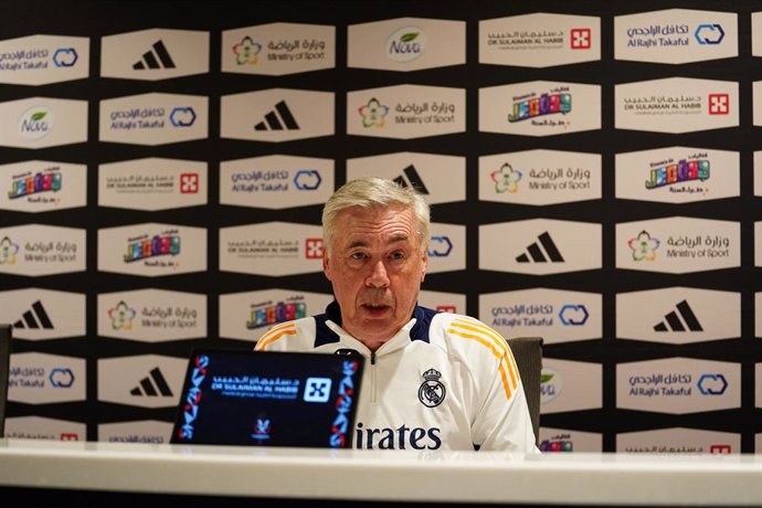 08 January 2025, Saudi Arabia, Jeddah: Real Madrid's coach Carlo Ancelotti listens to questions during a press conference ahead of the Spanish Super Cup semi-final soccer match between Real Madrid and RCD Mallorca at King Abdullah Sports City. Photo: Isma