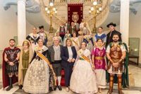 Falleros de Valencia visitan Cartagena para agradecer su ayuda en las inundaciones