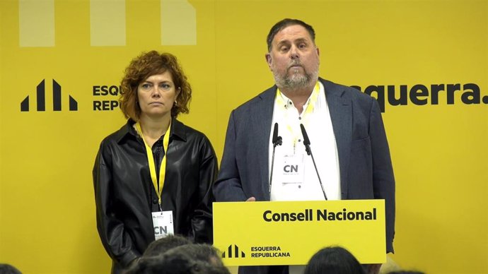 El presidente de ERC, Oriol Junqueras, y la secretaria general, Elisenda Alamany, ante el Consell Nacional del partido en la sede de los republicanos en Barcelona (Catalunya), a 11 de enero de 2025