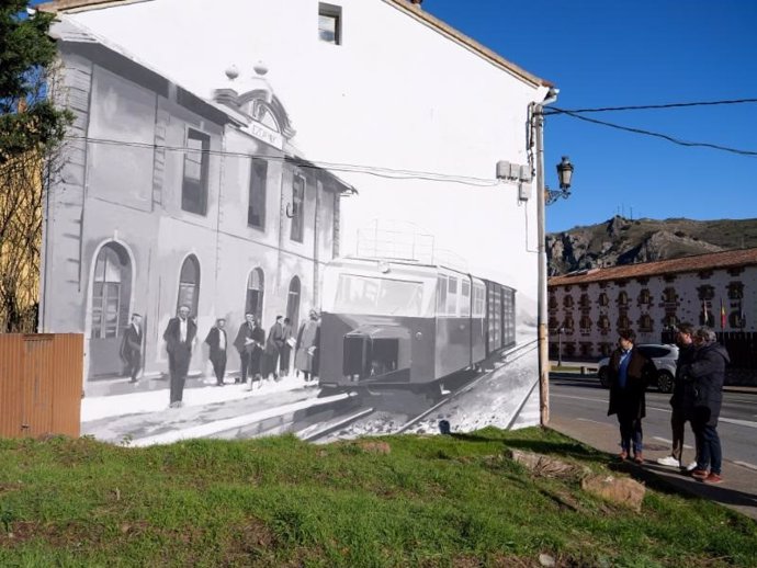 Dos nuevos murales retratan la esencia de Ezcaray en sus calles