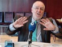 El historiador Jordi Canal ve que celebrar la muerte de Franco es "un montaje" favorable a Sánchez