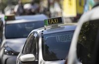 El Ayuntamiento de Sevilla convocará al Instituto del Taxi para "estudiar posibles mejoras en la organización"
