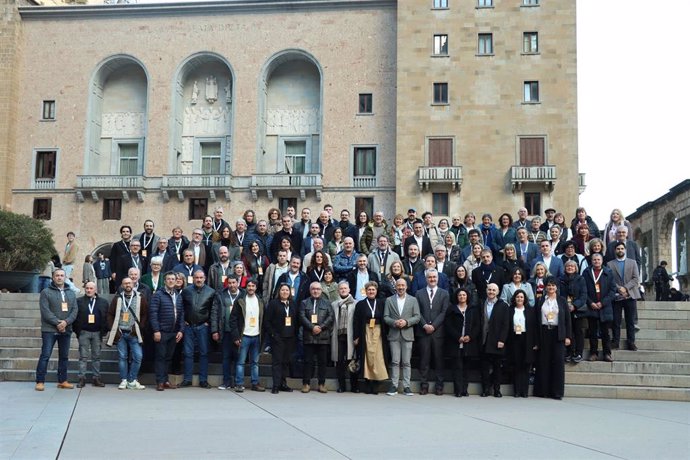 Los participantes del encuentro fundacional de la Asociación de Municipios del Camí Ignasià en Montserrat