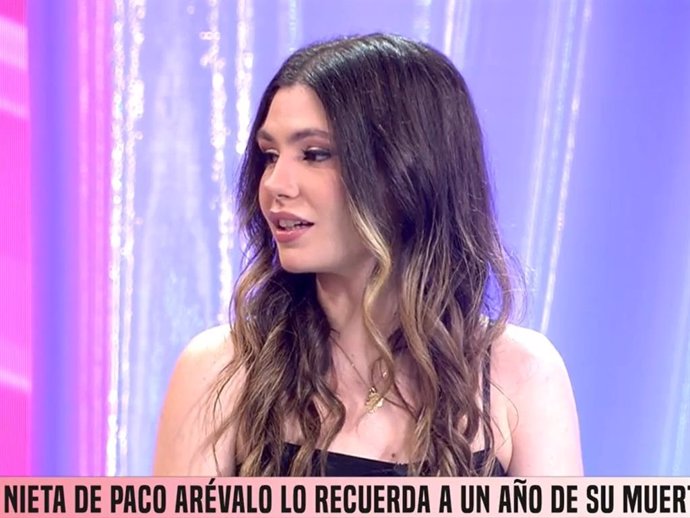 ANA ARÉVALO EN EL PLATÓ DE 'FIESTA'