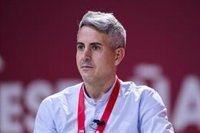 Zuloaga se siente "ilusionado" y "respaldado" por Sánchez y afirma contar con el "apoyo de la calle" para gobernar