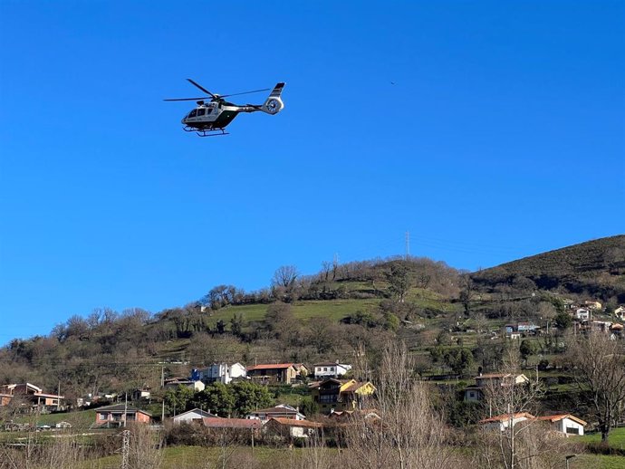 Dispositivo de búsqueda de la Guardia Civil de una mujer hallada muerta en Pola de Lena