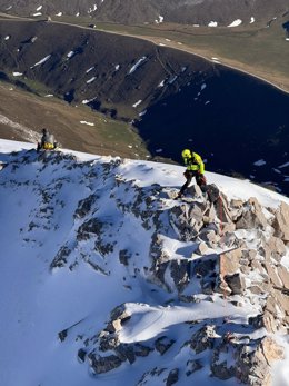 Fallece un montañero de 44 años tras despeñarse en Picos de Europa