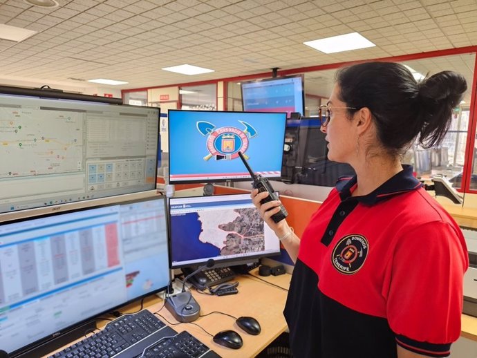 Sala operativa del 112 de Canarias, bombera de Tenerife