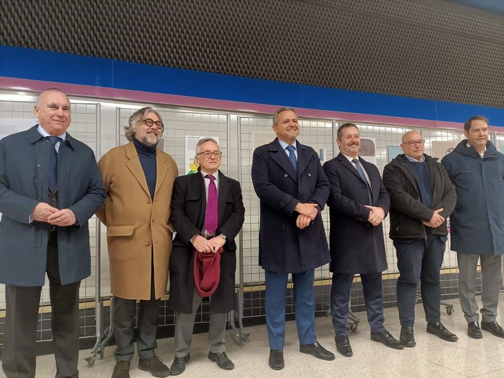 Los consejeros de Transportes, Jorge Rodrigo, y de Cultura, Mariano de Paco