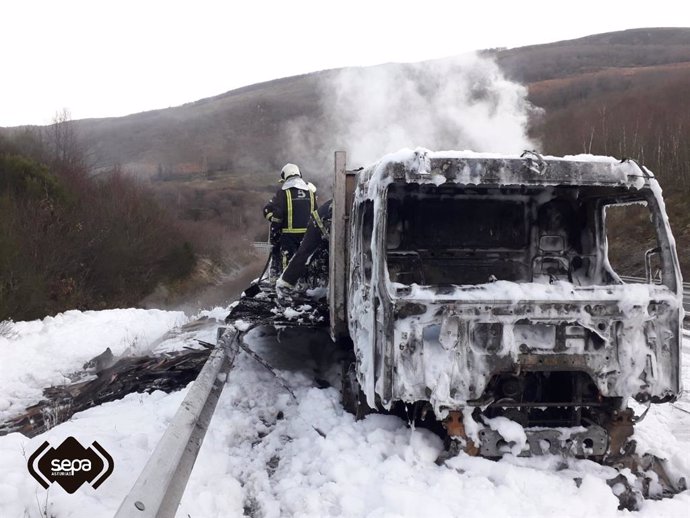 Incendio de un camión en la AP-66