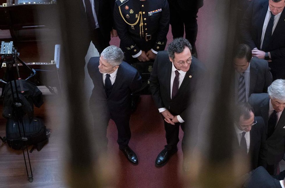 El ministro del Interior, Fernando Grande-Marlaska (i), y el fiscal general del Estado, Álvaro García Ortiz (d), en una imagen de archivo.