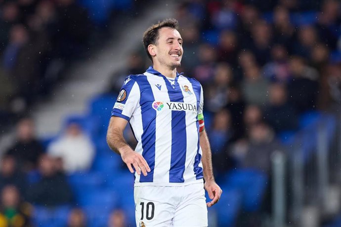 Archivo - El jugador de la Real Sociedad Mikel Oyarzabal.