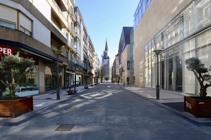 Archivo - Calle del centro de  San Sebastián