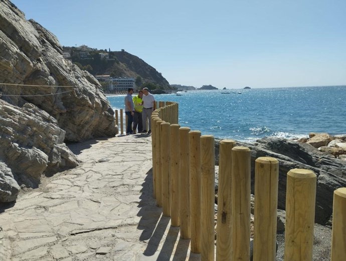 Archivo - Visita a los accesos a la playa de El Muerto, en imagen de archivo