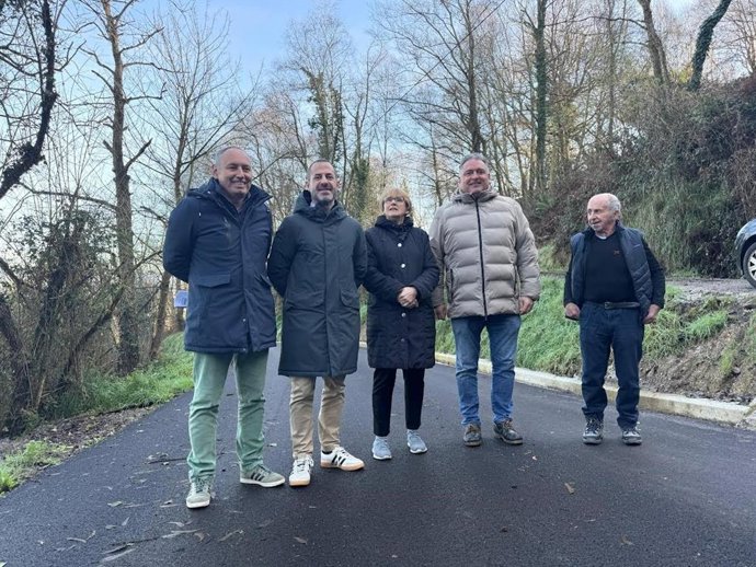 Visita al depósito de agua de Molleo