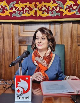 La alcaldesa de Teruel, Emma Buj, en la Junta de Gobierno Local.